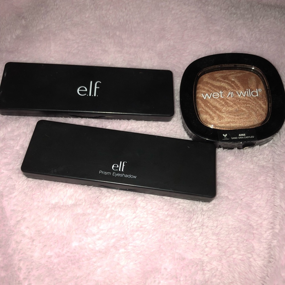 ❌SOLD❌ 2 eyeshadows & 1 highlight!